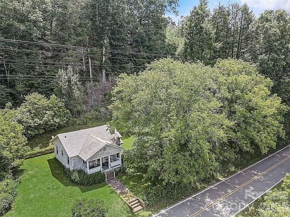 5th image of 1820 Grapevine Rd