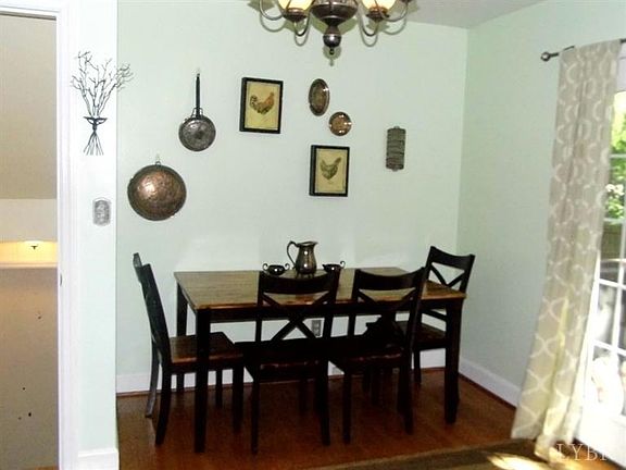 4th image of 2201 Woodcrest Dr