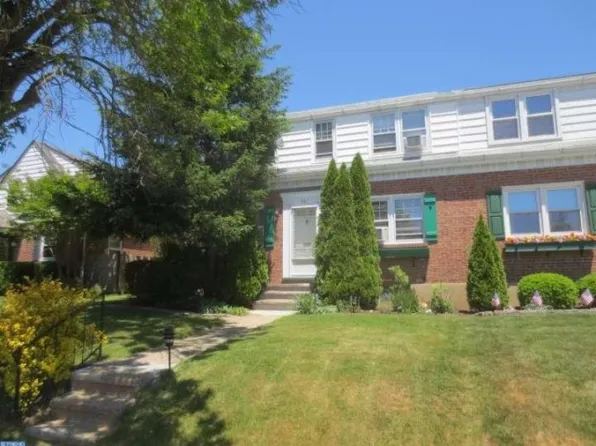 987 S Hills Blvd, Pottstown, PA 19464