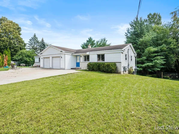 7260 Zinnia Ct SE, Grand Rapids, MI 49508