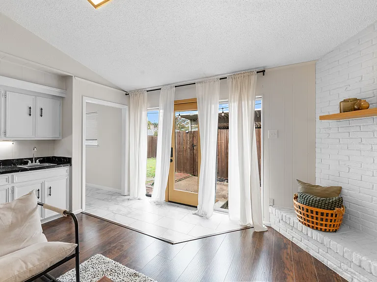 306 Candlewood Pl — Photo 12