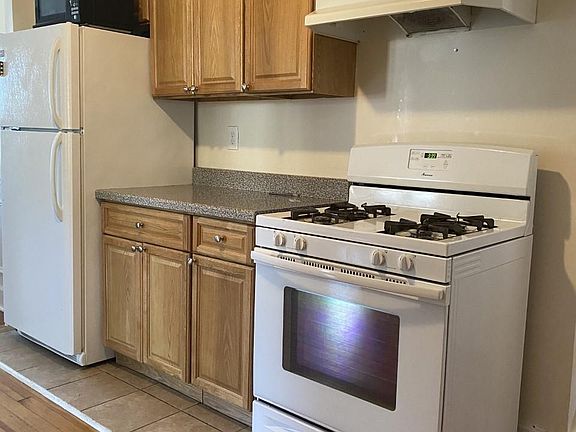 5th image of 81 Wallace St APT 2N