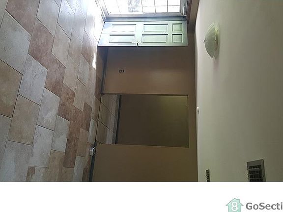 2nd image of 1021 Beech Ave