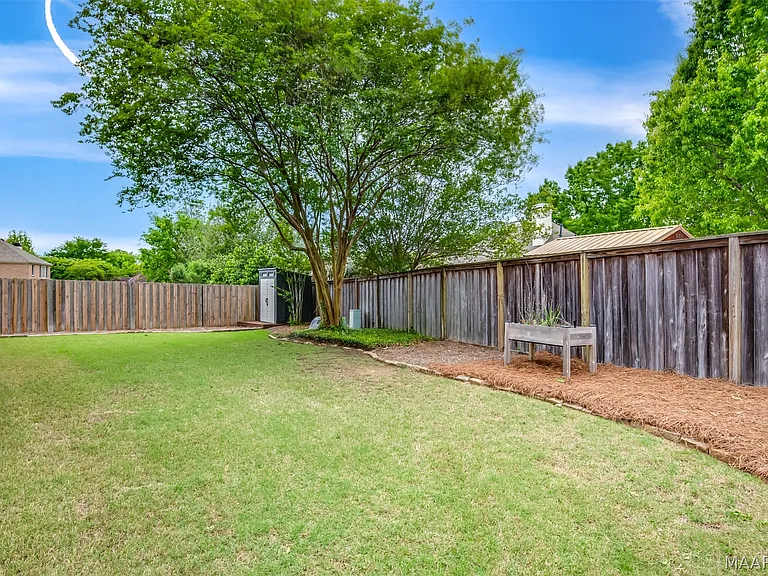 2230 Wyndgate Dr — Photo 34