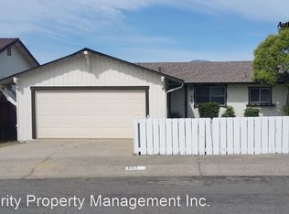 862 Springer Dr, Redding, CA 96003