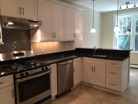 2nd image of 86 Parkway Ln