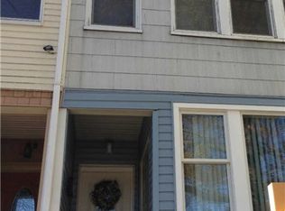 6652 69th St #2, Middle Village, NY 11379