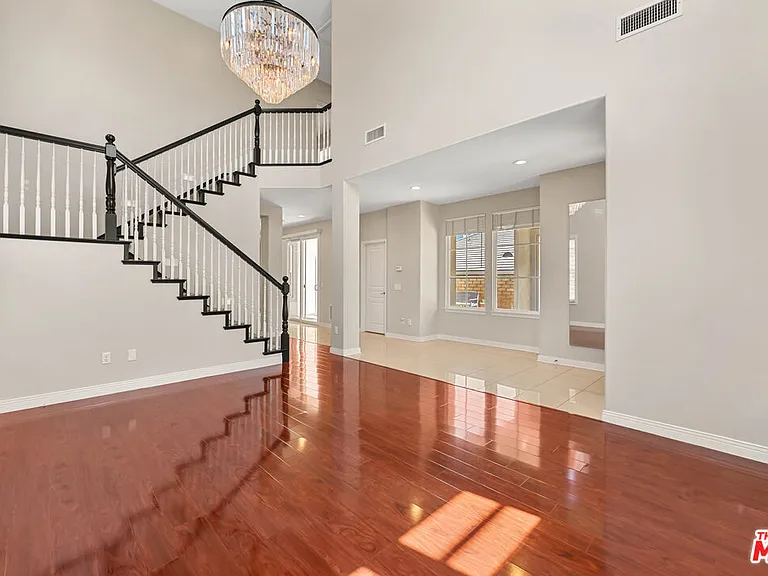 1385 White Feather Ct — Photo 4