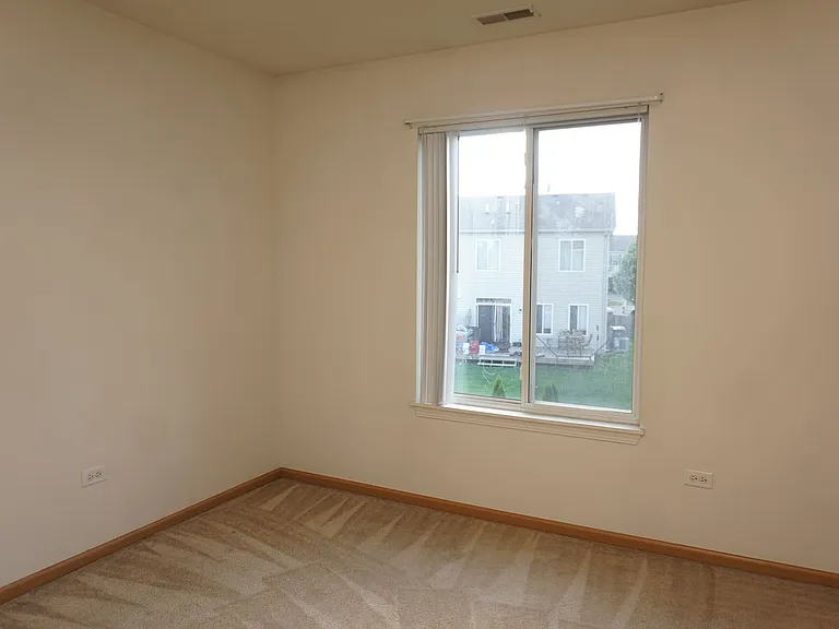 407 Waubonsee Dr — Photo 19