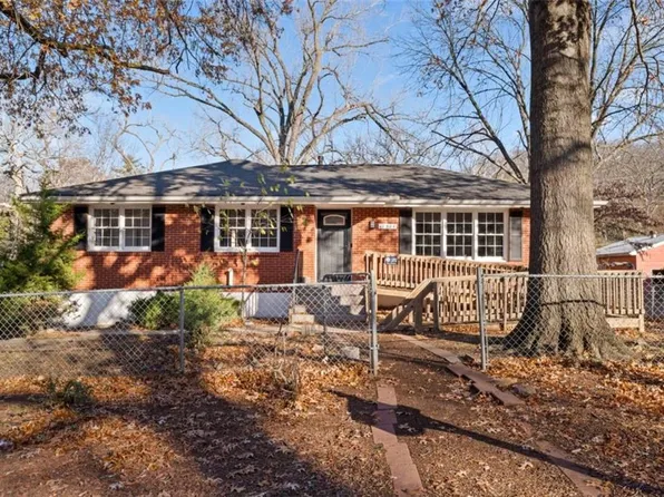 11304 E Smart Ave, Sugar Creek, MO 64054