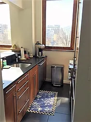 Rented by R New York