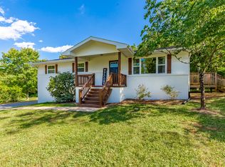 96 Center Dr, Chickamauga, GA 30707