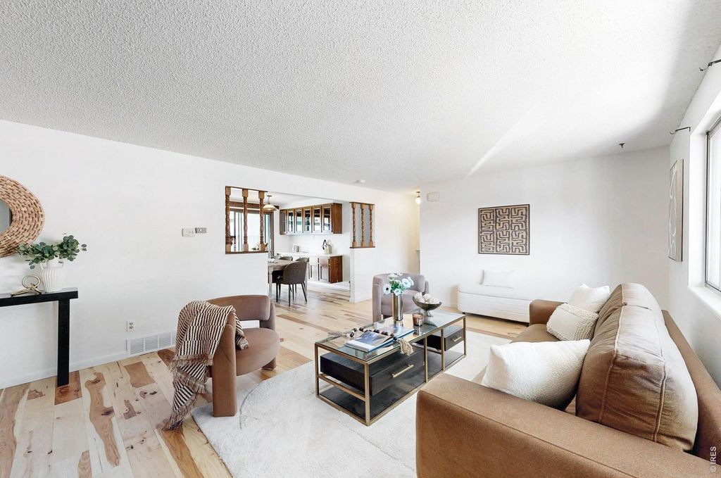 2903 Glendevey Dr