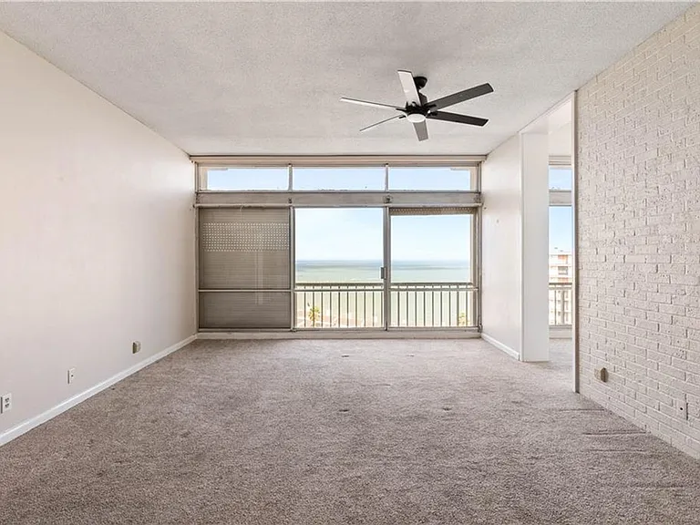 4600 Ocean Dr #906 — Photo 6