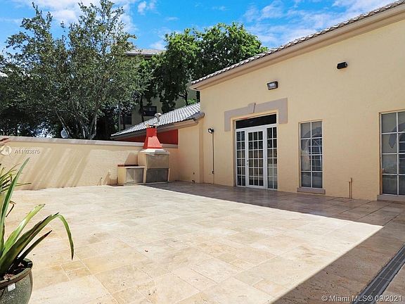 5th image of 8160 Geneva Way #107