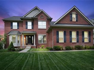 8902 El Dorado Dr, White Lake, MI