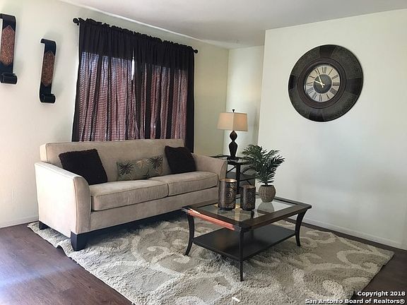 2nd image of 139 Lelani St