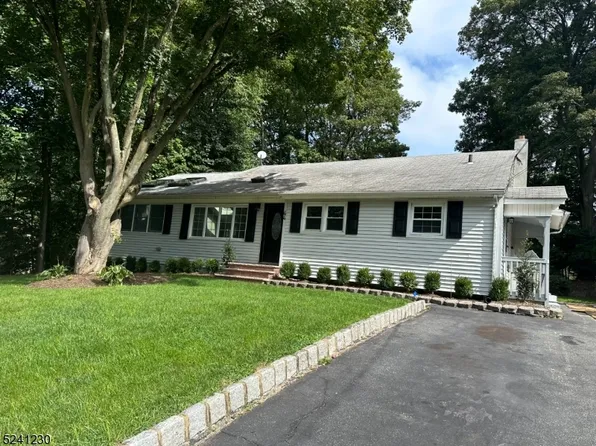 44 Lake Dr, Randolph Twp., NJ 07869