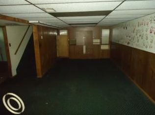 8027 Osage Ave, Allen Park, MI 48101