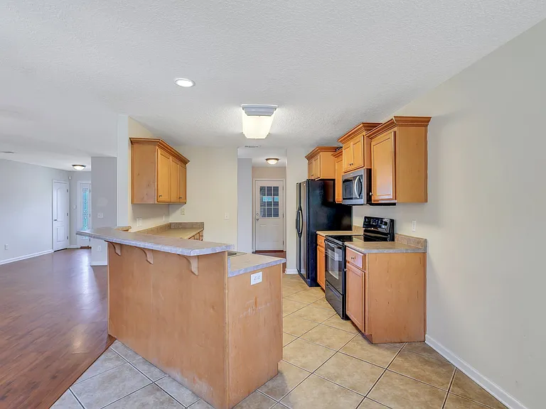 233 Madison Belle Ln — Photo 12