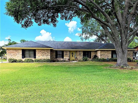 2nd image of 3296 Majestic Oak Dr