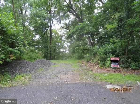 117 3rd Ave, Schwenksville, PA 19473