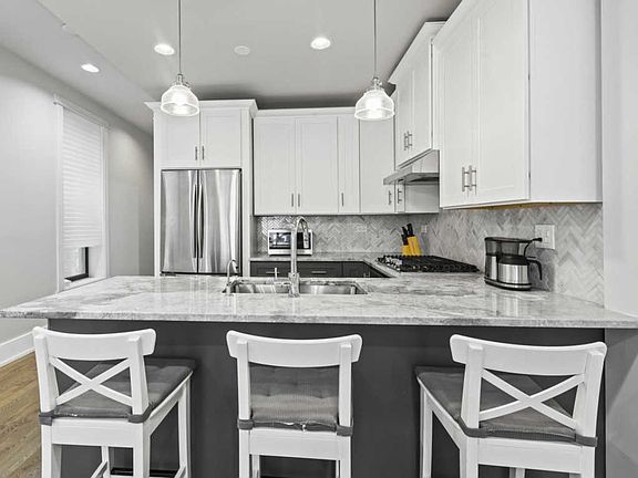 4th image of 6409 S Maryland Ave #1