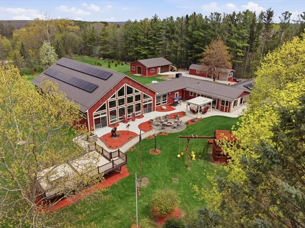 890 County Highway H, Kewaskum, WI 53040