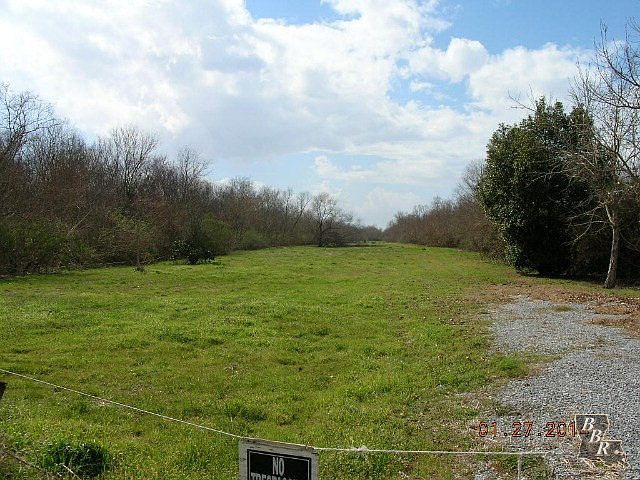 2nd image of 15830 Highway 3235