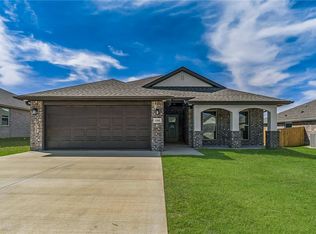 3508 N Wiley Dr, Siloam Springs, AR 72761