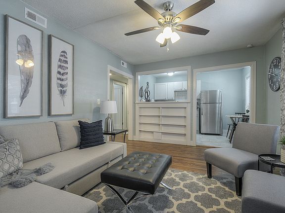 4th image of 720 W 37th St #6