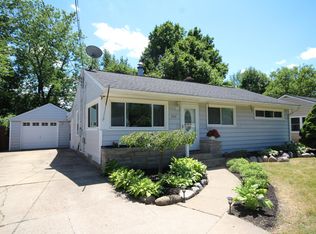 2114 Dorchester Ave, Kalamazoo, MI 49001