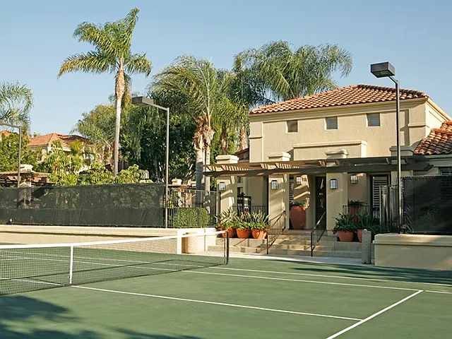 San Mateo Apartment Homes — Photo 17
