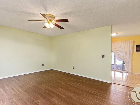 3rd image of 625 Enfield St