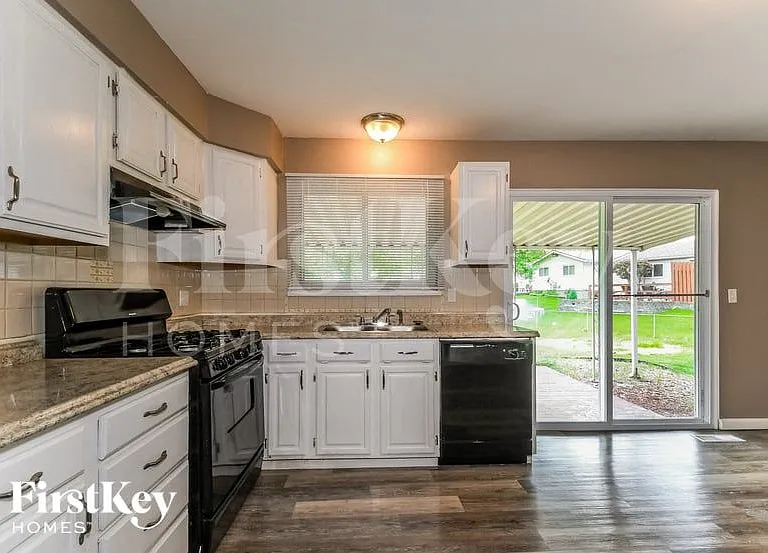 3574 Norberg Dr — Photo 6