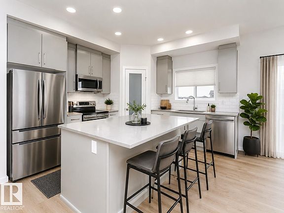 2nd image of 5834 Raven Cres NW
