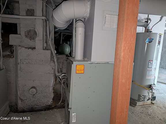 4th image of 611 W Park Ave