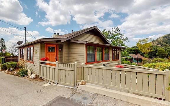 2nd image of 629 Alta Vista Dr