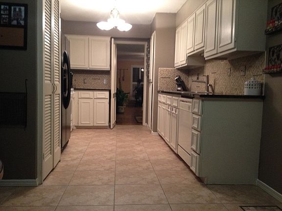 4th image of 7815 Broadway St