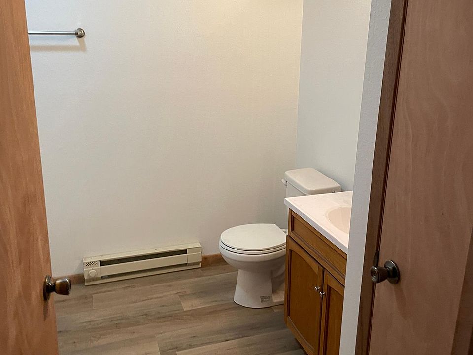 1st image of 21343 Wolfe Run Ln #407