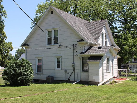 4th image of 300 S Lincoln St