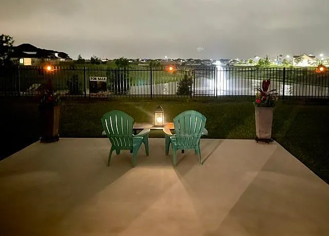 3335 Kendleshire Ln — Photo 37