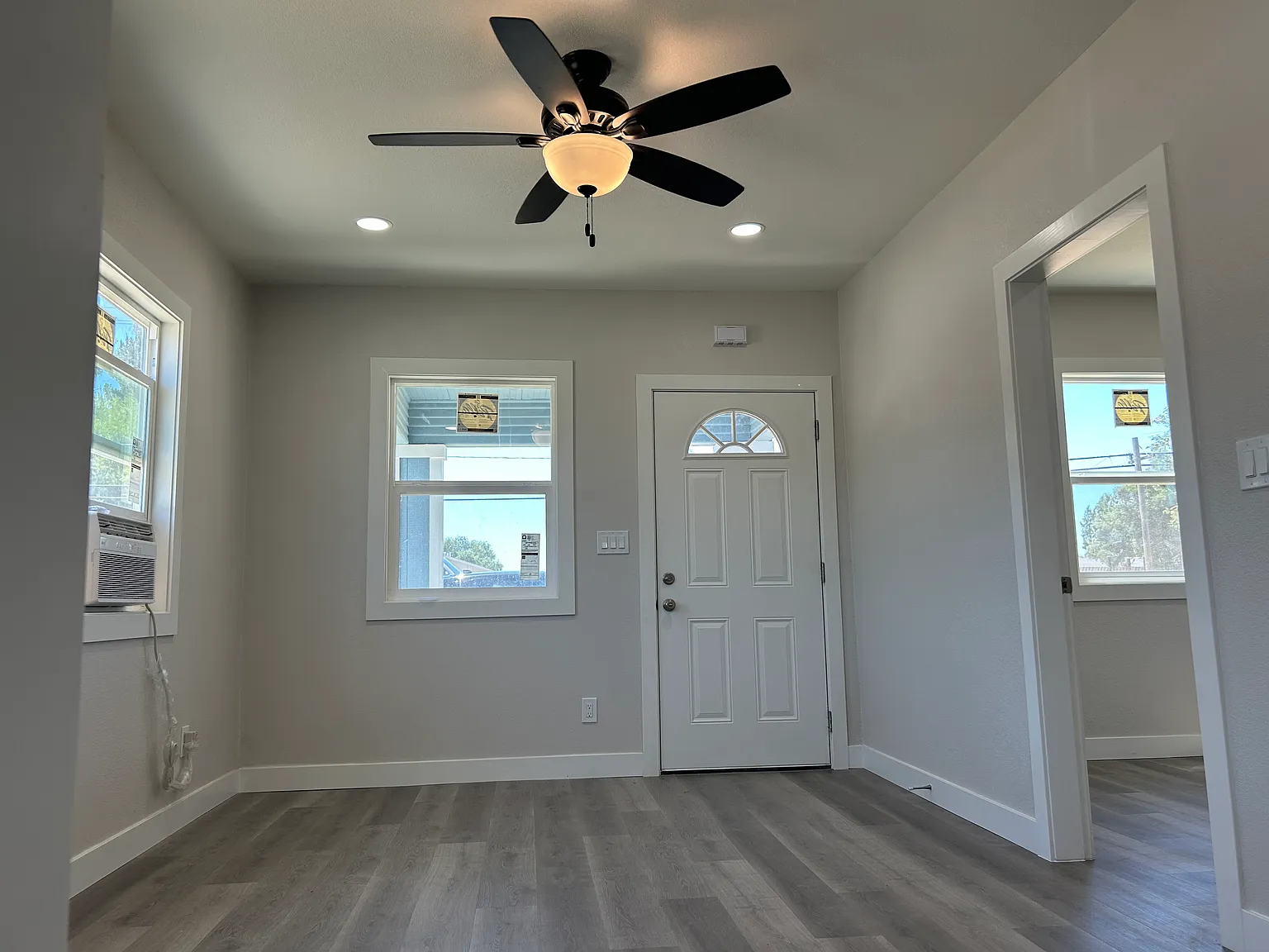 2bd 1 ba Newly Remodeled Manteca Home — Photo 3