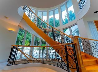 1409A Chartwell Dr, West Vancouver, BC V7S2R7