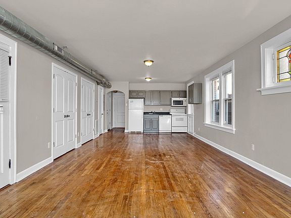 2nd image of 3719-3721 S Kingshighway Blvd #139