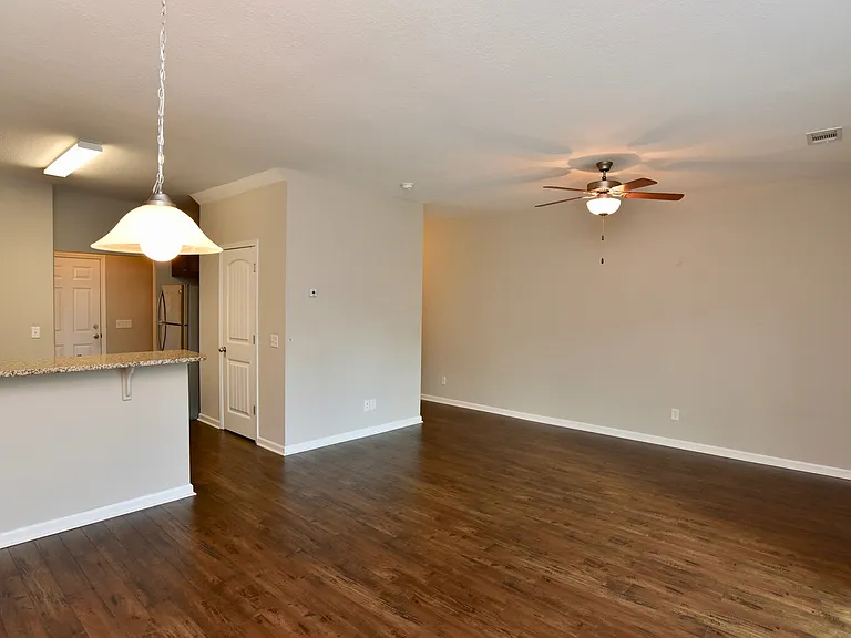 45 Walker Ct — Photo 3