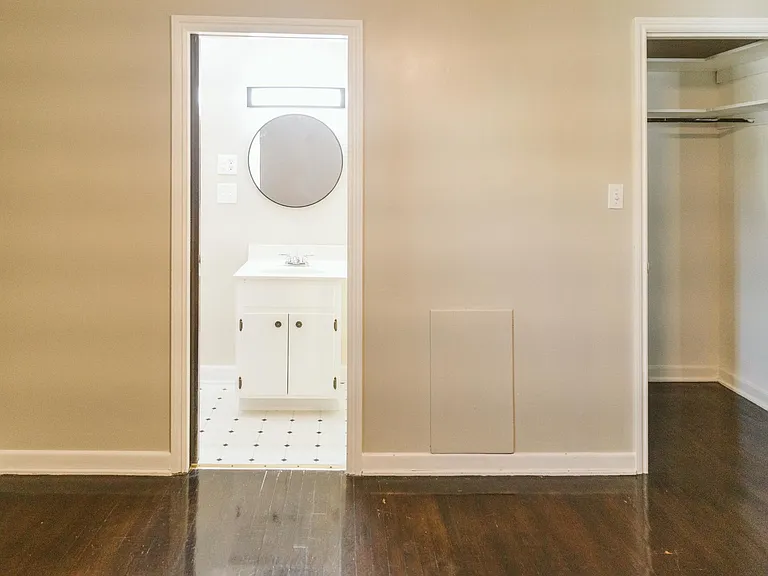 Full bath right off of bedroom 3