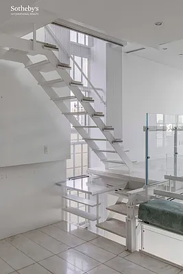 Rented by Sotheby's International Realty | media 29