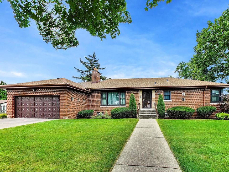 1st image of 6247 N Leona Ave
