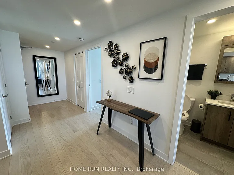 340 Queen St #1701 — Photo 5